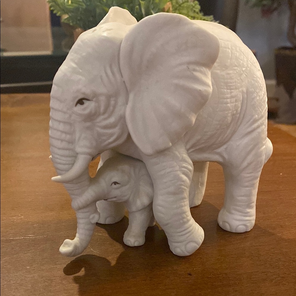Vintage Aldon White Porcelain Elephant and Calf